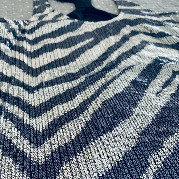 ✨ Zebra Sequin Racerback Tank 🦓 - Picture 6 of 11